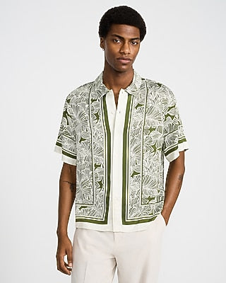 Express Men's Palm Border Short Sleeve Resort Shirt in Fern