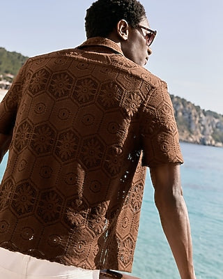 Express Men's Lace Eyelet Geo Tile Short Sleeve Shirt in Brown Small