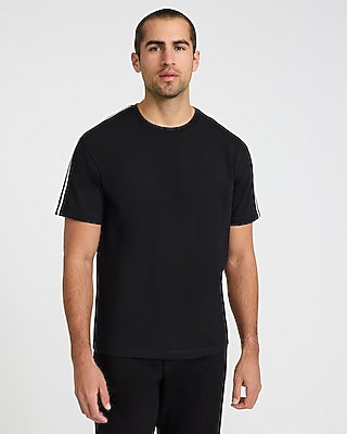 Express Men's Classic Fit Crew Neck Contrast Trim T-Shirt in Pitch Black