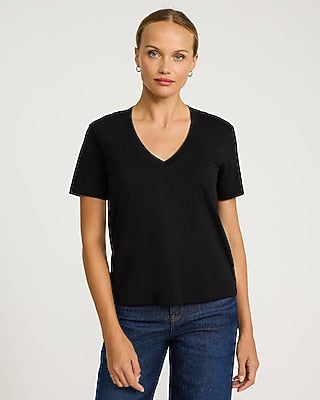 Express Women's Skimming Cotton V-Neck Short Sleeve T-Shirt in Pitch Black
