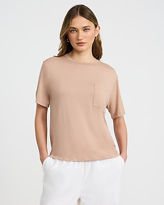Express Women's Skimming Short Sleeve Pocket T-Shirt in Taupe