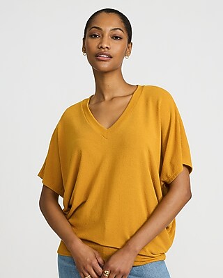 Express Women's Relaxed Crepe V-Neck Short Sleeve Sweater in Yellow Small