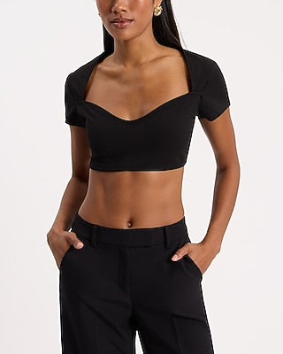 Express Women's Sweetheart Short Sleeve Crop Top in Pitch Black