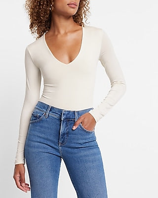 Express Women's Body Contour Compression V-Neck Long Sleeve Bodysuit in Swan