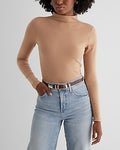 Express Women's Body Contour Cozy Mock Neck Long Sleeve T-Shirt in Pecan