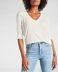 Express Women's Relaxed V-Neck Three Quarter Sleeve London T-Shirt in Swan