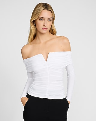 Express Women's Ruched V-Wire Fold Over Off The Shoulder Long Sleeve Top in White Small