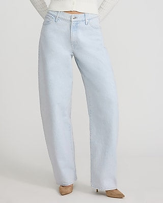 Express Women's High Waisted Barrel Jeans in Light Wash