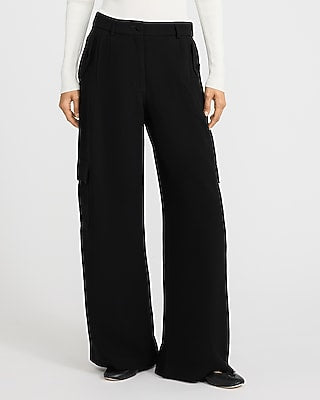 Express Women's Signature Crepe High Waisted Cargo Relaxed Trouser in Pitch Black