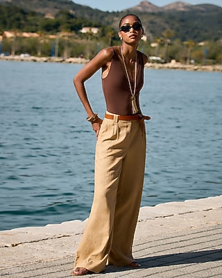 Express Women's Summer-Blend Linen High Waisted Relaxed Trouser in Brown 0