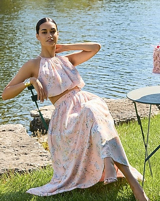 Express Women's Floral Chiffon High Waisted Pull On Maxi Skirt in Pink Print