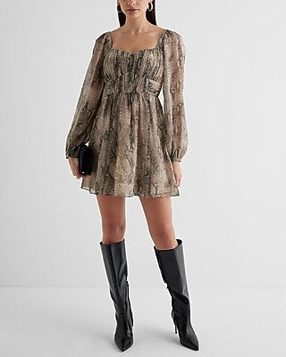 Express Women's Snakeskin Sweetheart Neckline Long Sleeve Mini Babydoll Dress in Black Print