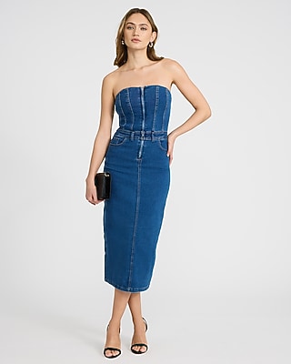 Express Women's Stretch Denim Strapless Zip Front Smocked Midi Dress With Pockets in Dark Wash