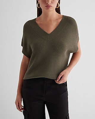 Express Women's Ribbed V-Neck Short Sleeve Oversized Sweater in Olive