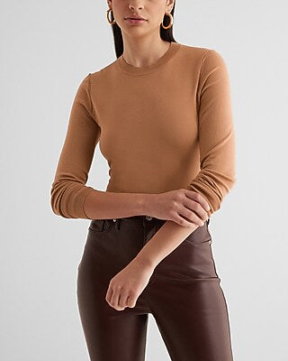 Express Women's Silky Soft Fitted Crew Neck Sweater in Pecan