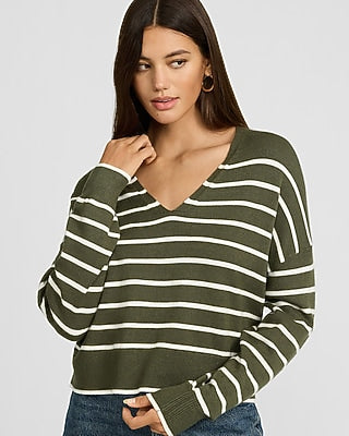 Express Women's Ultrasoft Relaxed Striped V-Neck Sweater in Green Small