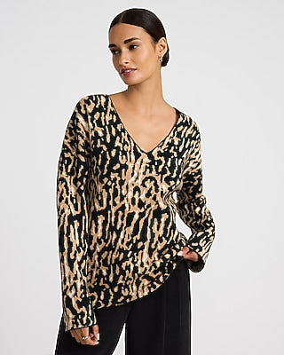 Express Women's Leopard V-Neck Oversized Tunic Sweater in Warm Ivory