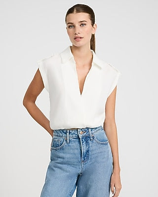 Express Women's V-Neck Short Sleeve Cinched Hem Top in White