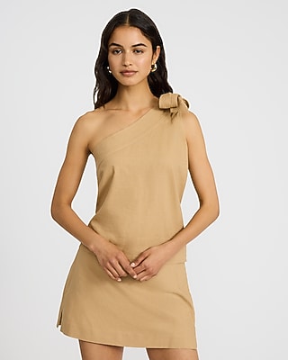 Express Women's Summer-Blend Linen Asymmetrical One Shoulder Bow Top in Brown Small