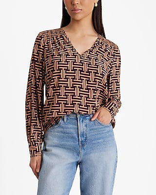 Express Women's Printed V-Neck Smocked Shoulder Top Small