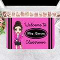 Felpudo antideslizante con nombre personalizado Welcome to Classroom Pencil Crayon Cartoon Character Durable Back to School Gift for Teachers