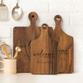 Tabla para cortar embutidos personalizada Welcome Home de madera reversible con nombres y empuñadura grabados Regalo de inauguración de la casa Aniversario para pareja Familia