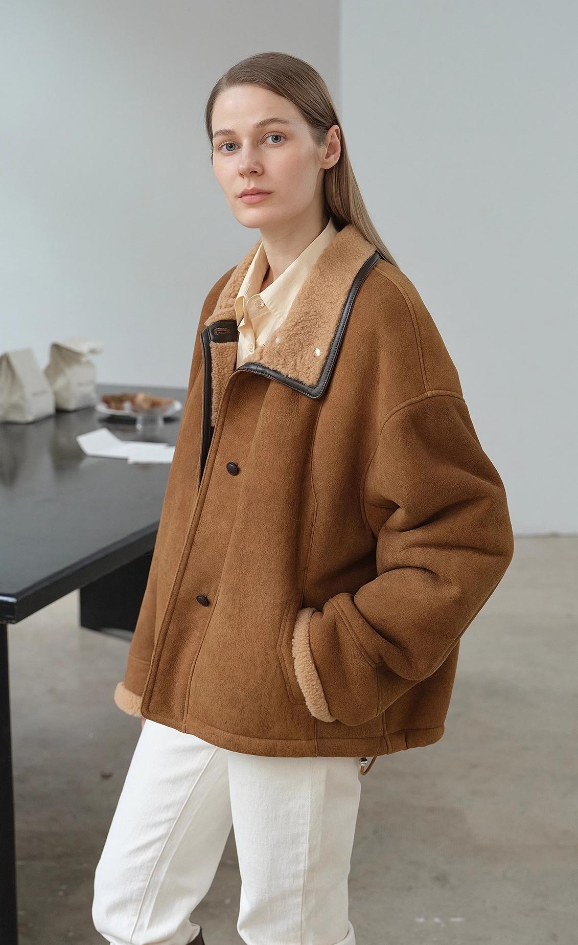 Knight's Contract Merino wool sheepskin coat with fur-faced stand-up collar