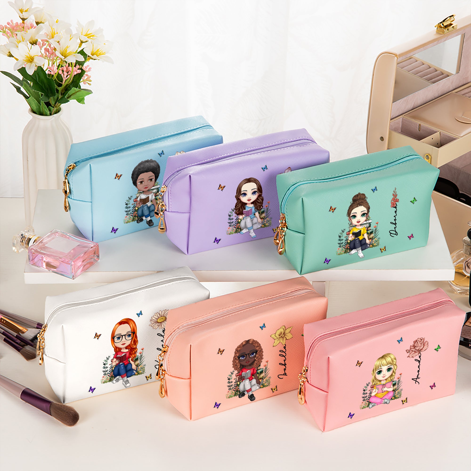 Personalizado Multicolor Nacimiento Flor Caricatura Personaje PU Cuero Bolsa de Maquillaje con Nombre y Cremallera Viaje Esenciales Cumpleaños Regalo para Mujeres