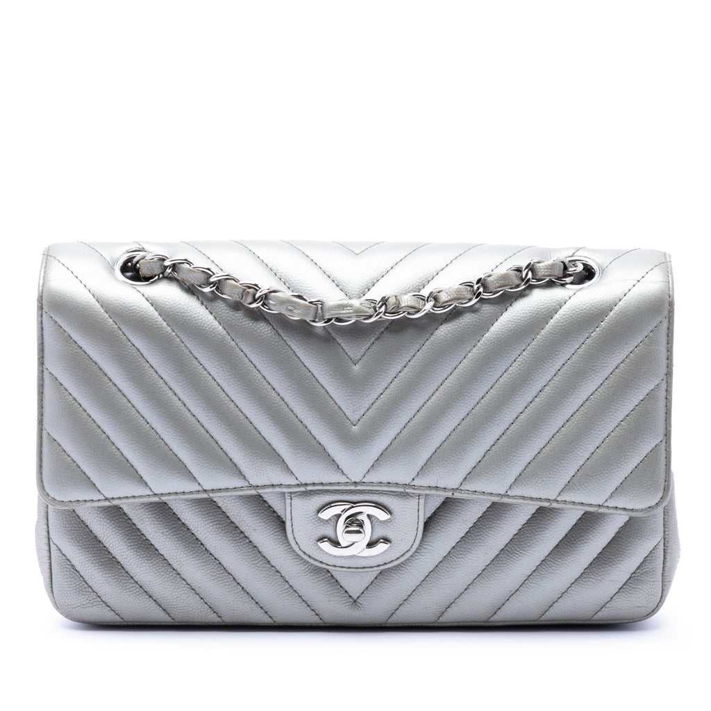 Medium Classic Chevron Metallic Caviar Double Flap