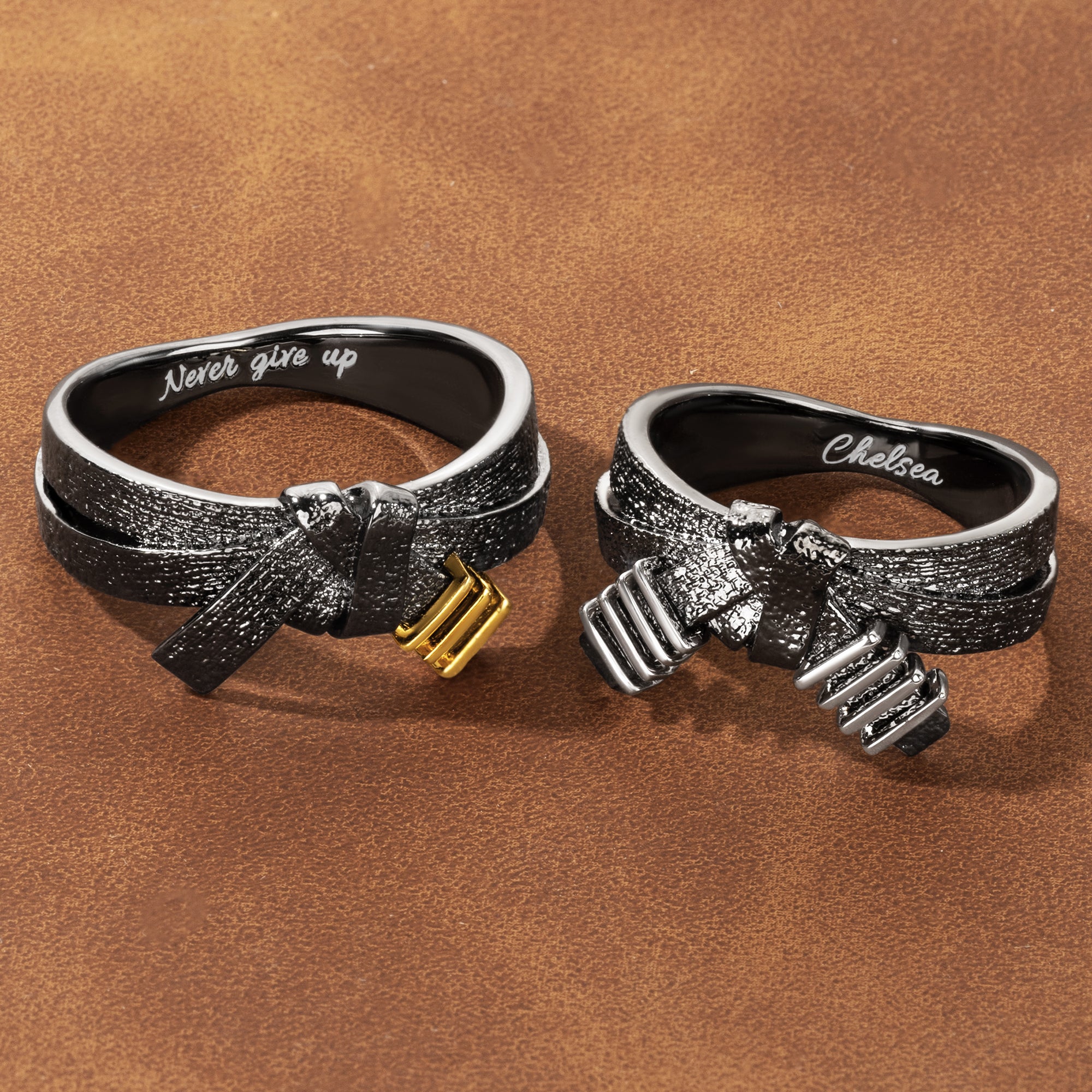Personalizado Arte Marcial Cinturón Negro Dan Rayas Anillo con texto grabado Equipo Belt Raking Regalo para Karate BJJ Taekwondo Aikido Lover