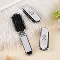Espejo de maquillaje personalizado con estilo floral portátil 2 en 1 plegable Cepillo para el pelo con inicial Uso diario Día de la madre Cumpleaños Regalo para mamá Mujeres Niñas
