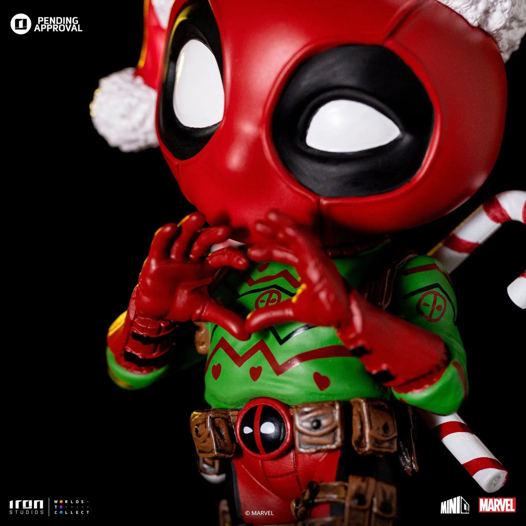 Statue Deadpool (Holidays Version) - Marvel Comics - Minico - Iron Studios