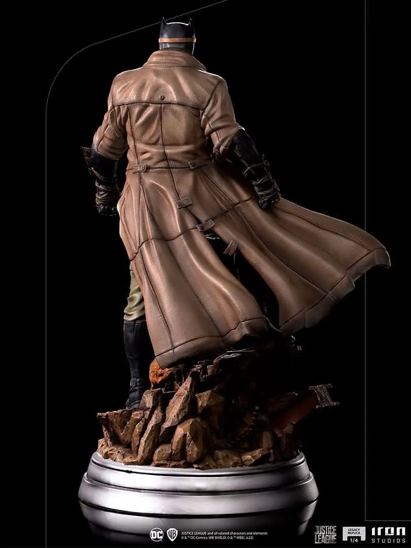 Statue Batman Knightmare - Zack Snyder's Justice League - Legacy Replica 1/4 - Iron Studios