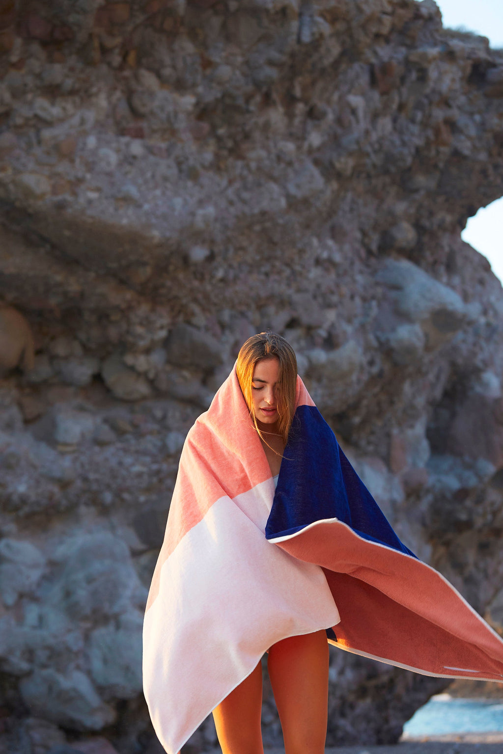 KONOH - Toalla de playa de algodón orgánico con bolsillo