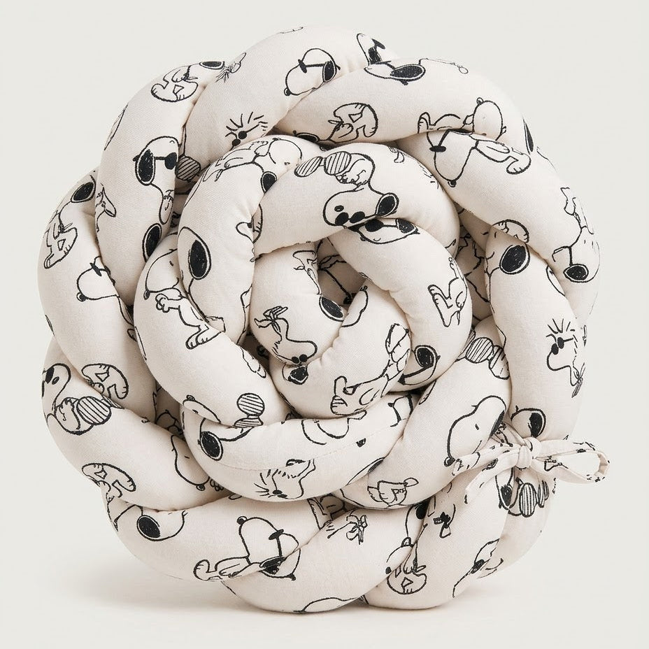 TRENZA PROTECTORA CUNA & CAMA | Colección Especial SNOOPY Blanco (Pre-Order)