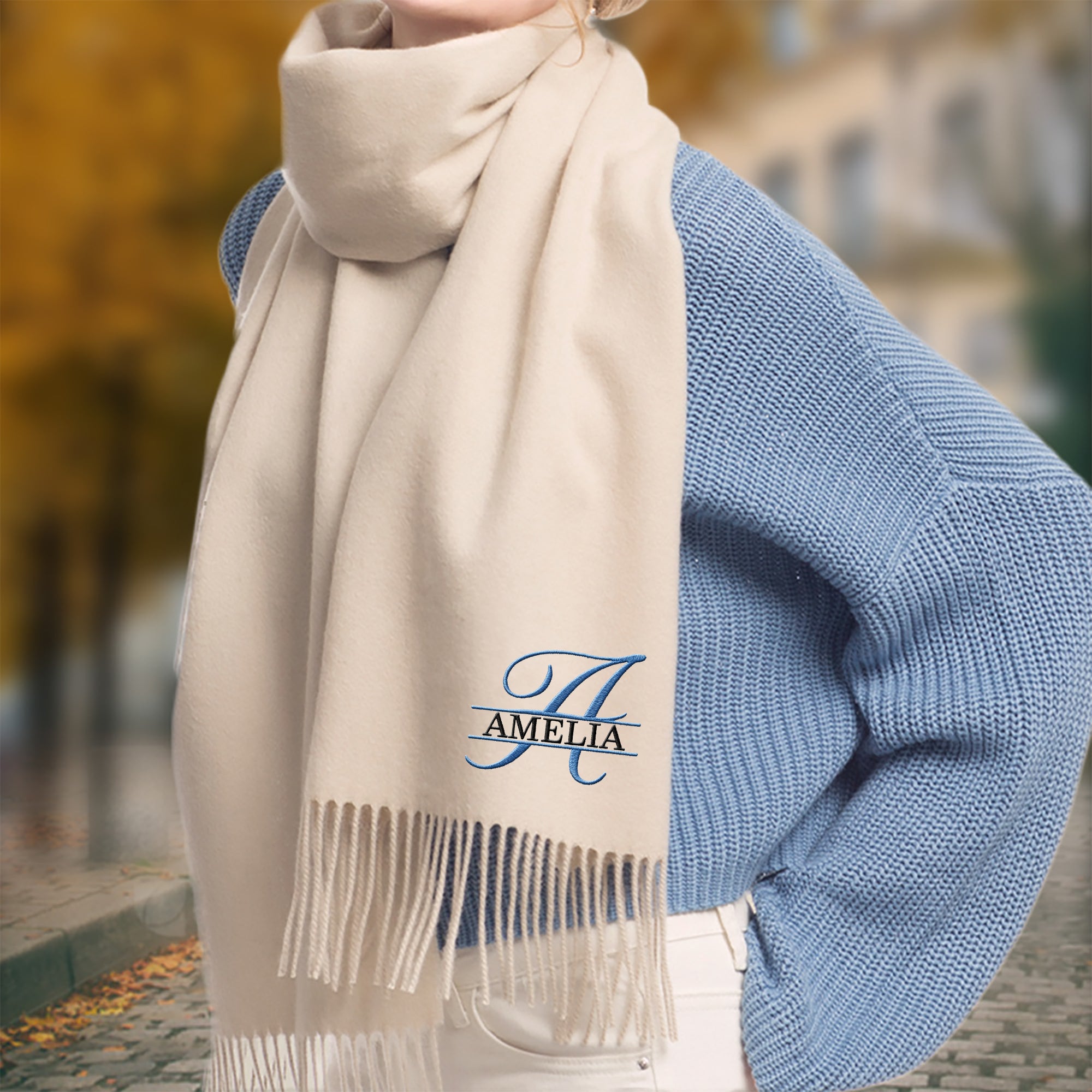 Bufanda Bordada Personalizada con Diseño de Iniciales Suave y Cálida con Nombre y Borla Accesorio de Invierno Regalo de Navidad Cumpleaños para Mujer