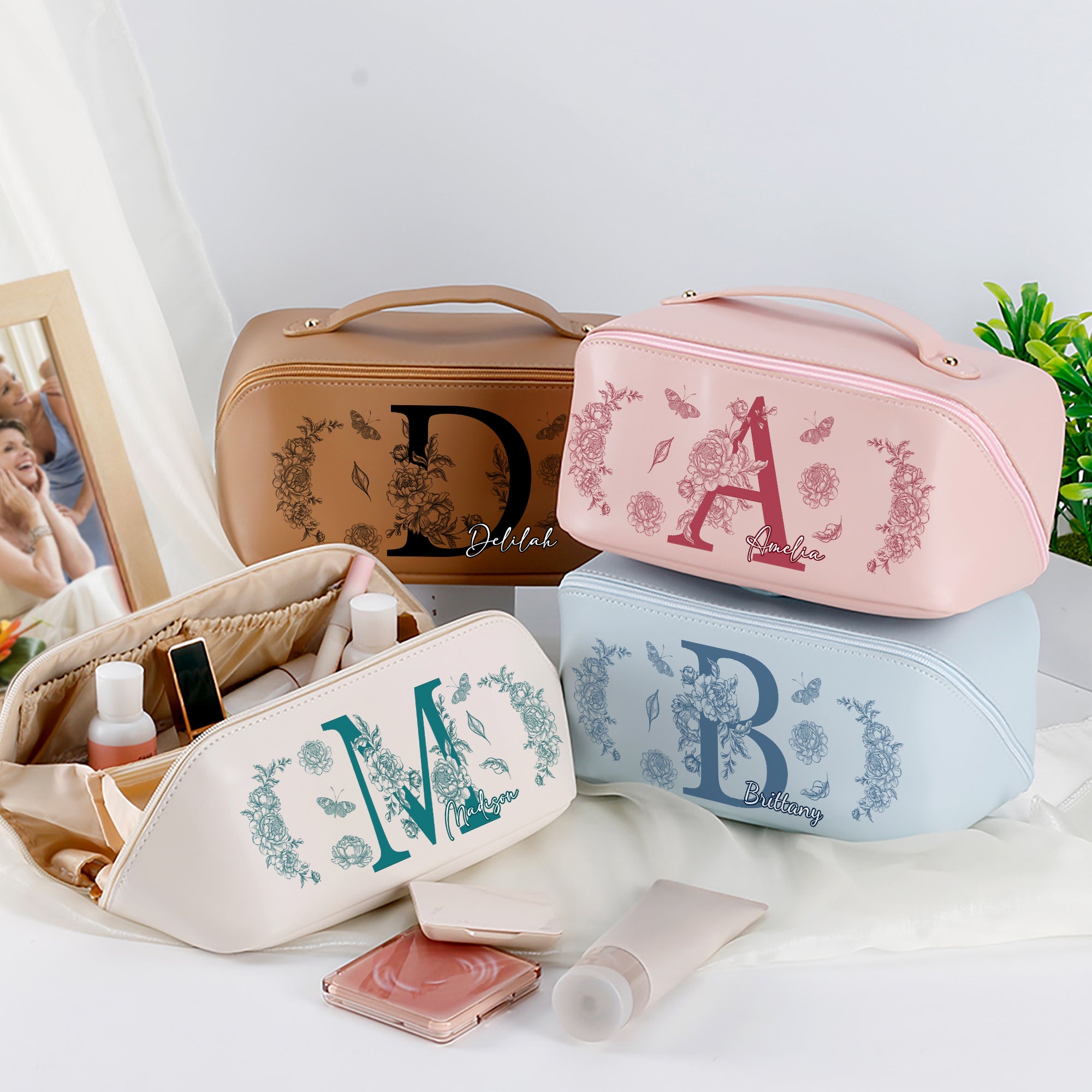 Bolsa de maquillaje de cuero de PU con iniciales florales personalizadas de gran apertura con nombre Regalo de aniversario de cumpleaños para mujer