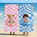 Toalla de playa de secado rápido con nombre personalizada de dibujos animados de niño, niña y cuadros escoceses Accesorio de vacaciones de verano Regalo de cumpleaños para niños