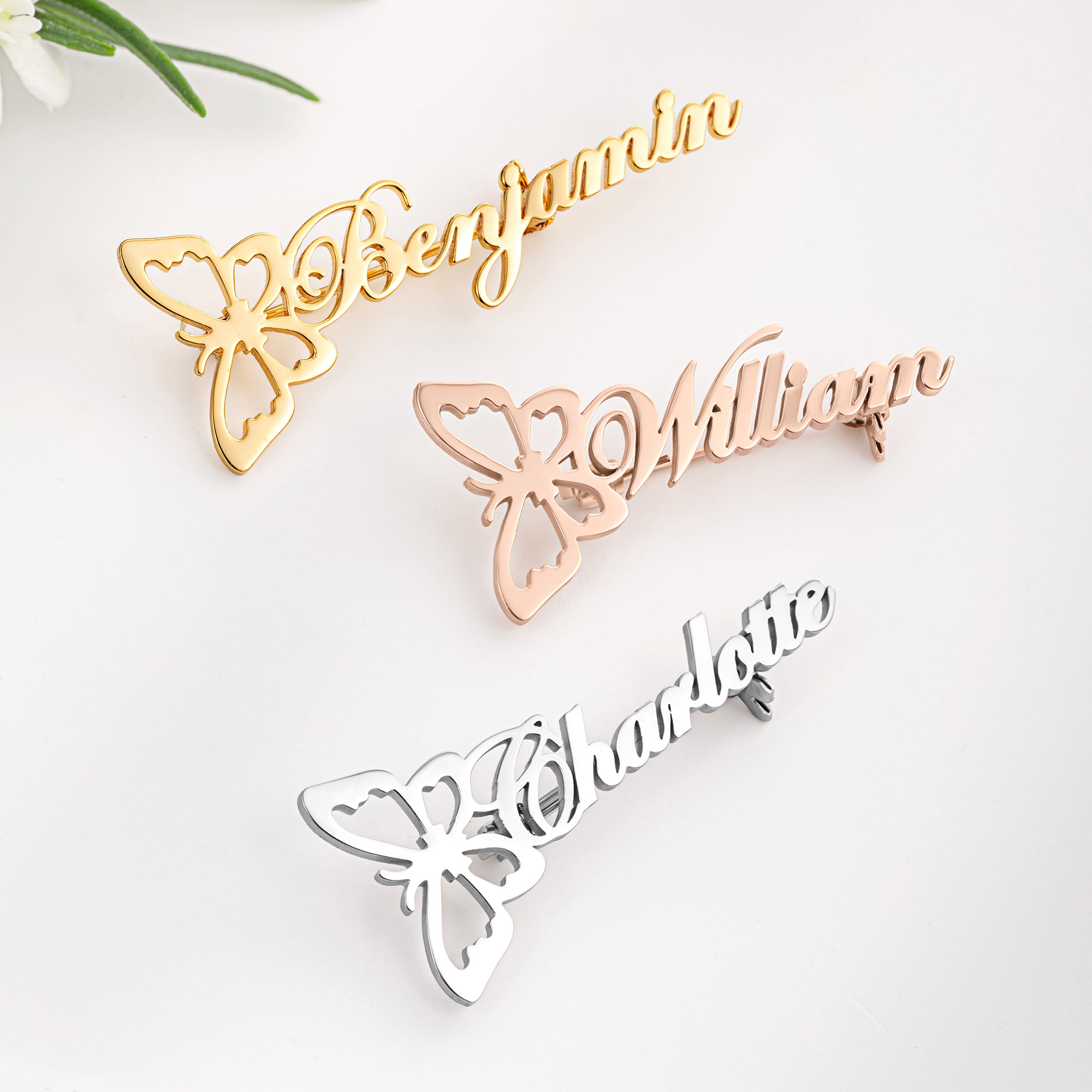 Elegante alfiler de solapa de mariposa personalizada con el nombre de compromiso de regalo de boda para la novia novio damas de honor padrinos de boda