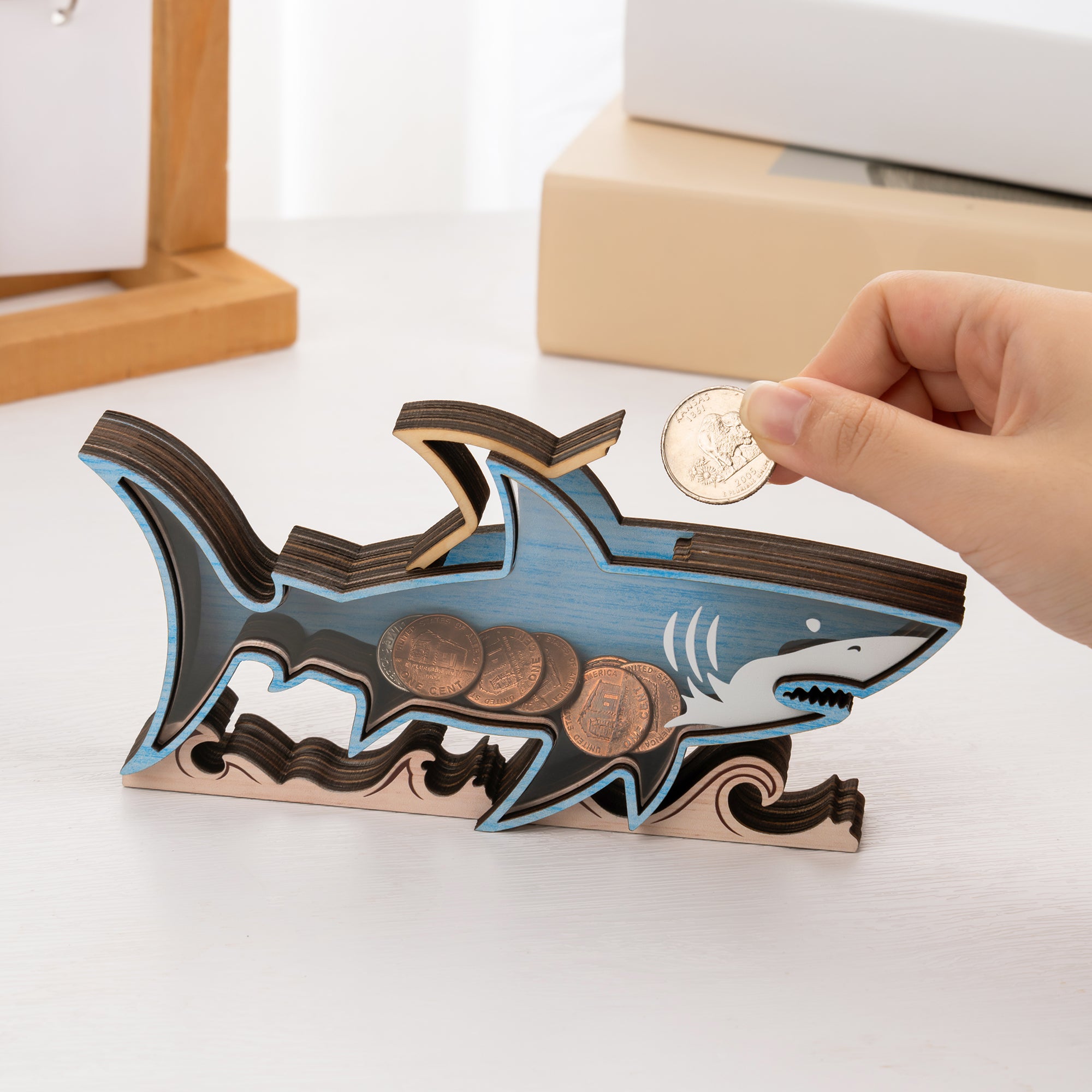 Caja de madera personalizada en forma de tiburón con nombre Cumpleaños Regalo de viaje de verano para amantes del océano Amantes de los tiburones