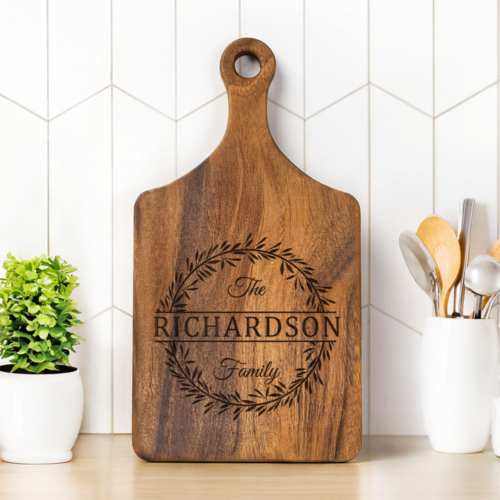Tabla Reversible para Cortar Queso, Embutidos y Embutidos con Dedos, Personalizada, Grabada, Corona de Hojas, Iniciales, Regalo de Cumpleaños para la Familia, Pareja