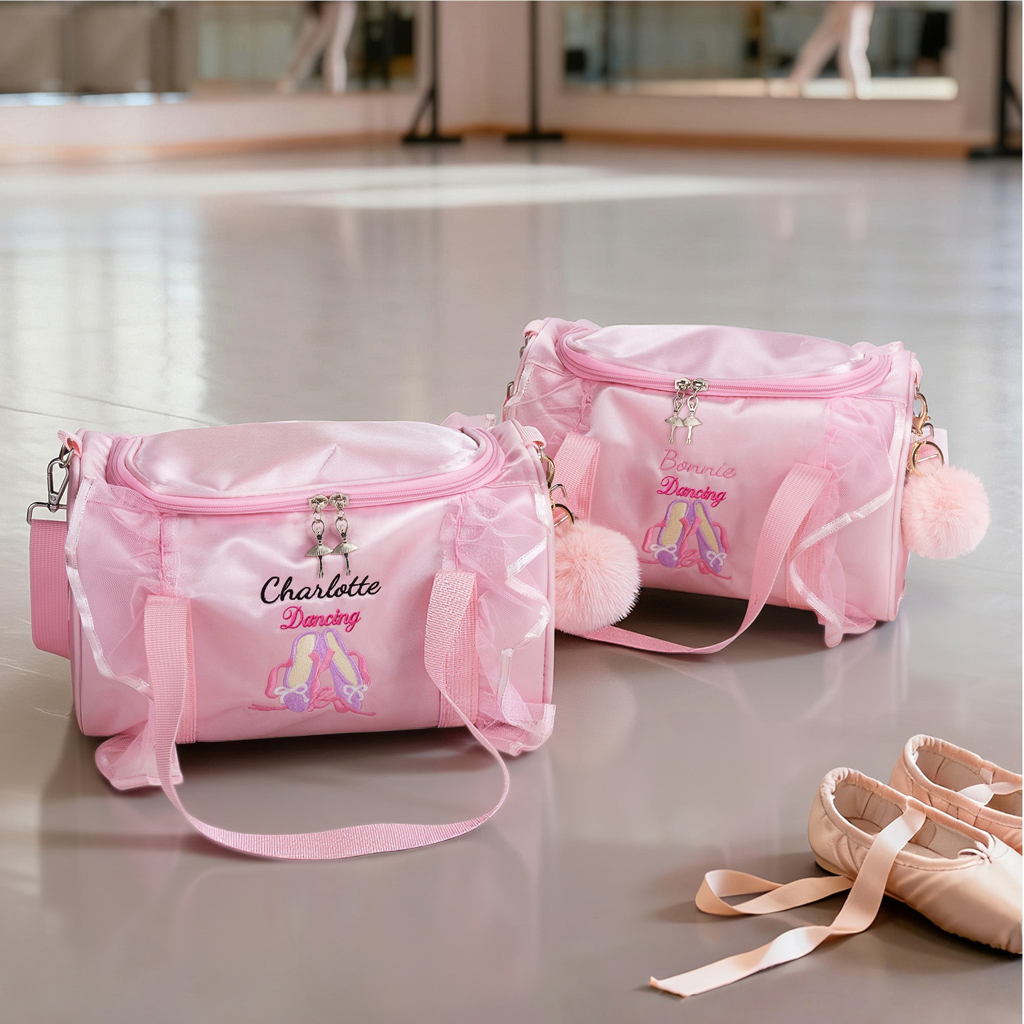 Zapatillas de Ballet Bordadas Personalizadas Bolsa de Viaje de Encaje Rosa con Nombre y Encanto Pom Pom Rosa Regalo de Cumpleaños para Bailarinas Amantes de la Danza