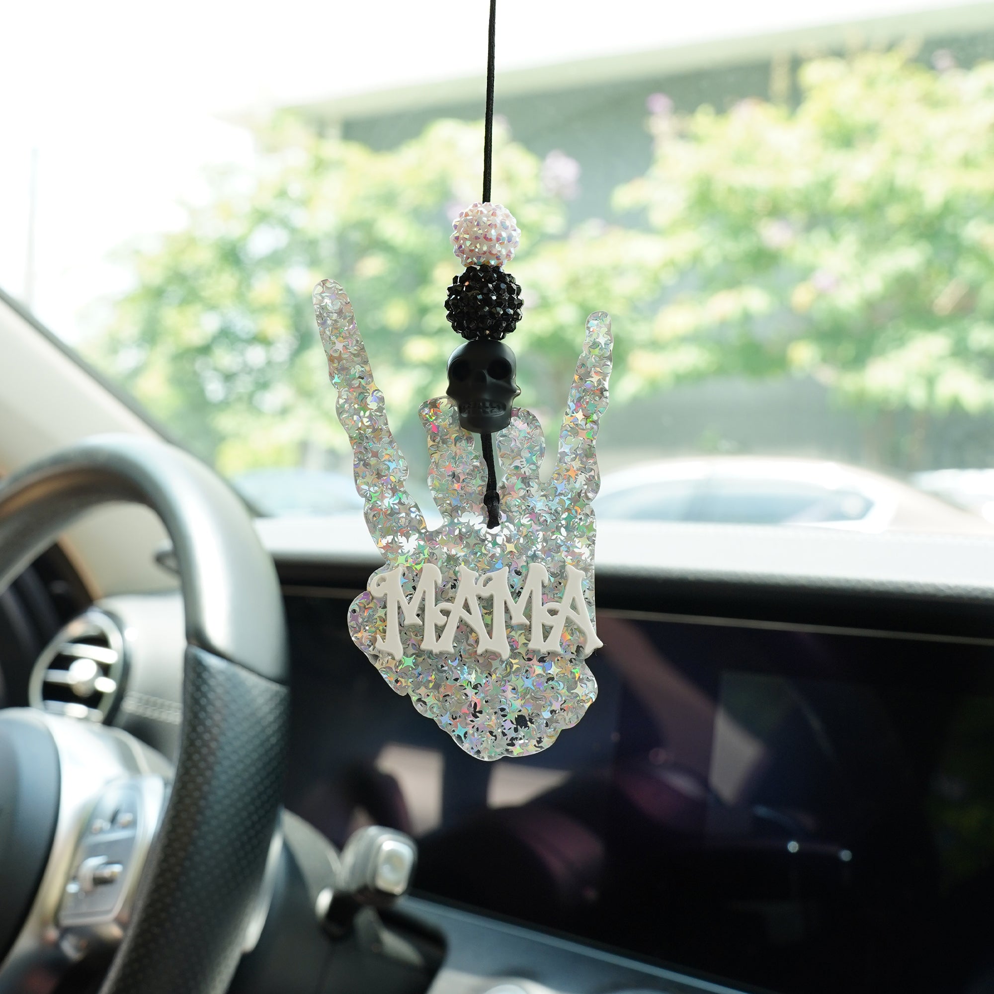 Personalizada Negro Plata Glitter Esqueleto Rocker Mano Coche Charm con Nombre Coche Decoración Cumpleaños Regalo para Edgy Mamá Nuevos Conductores Los propietarios de automóviles