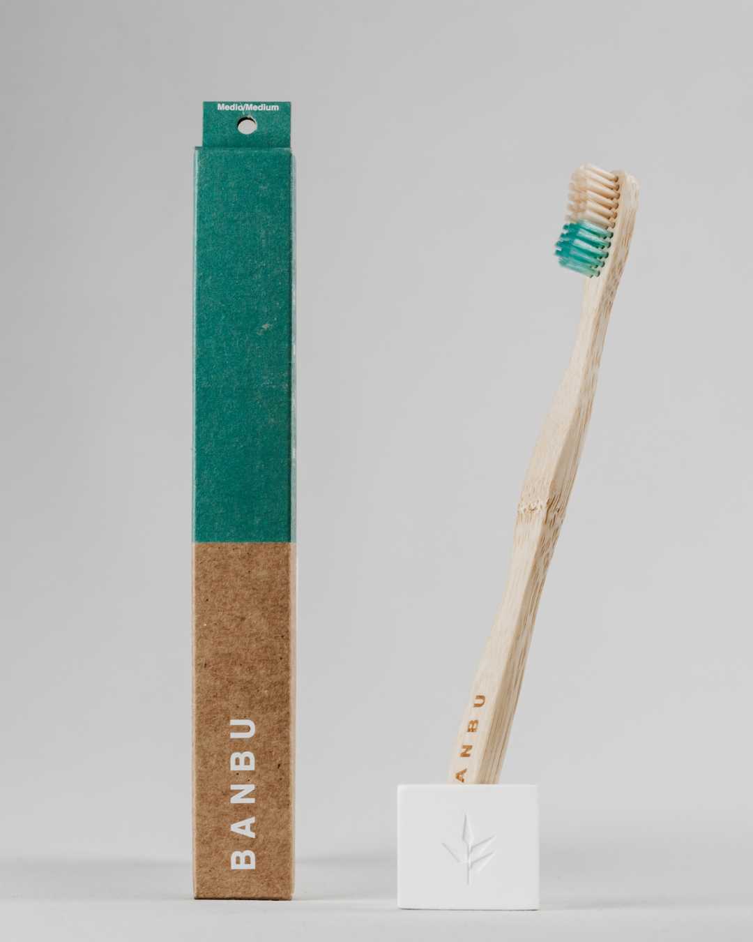 Cepillo de Dientes de Madera Cerdas Medias