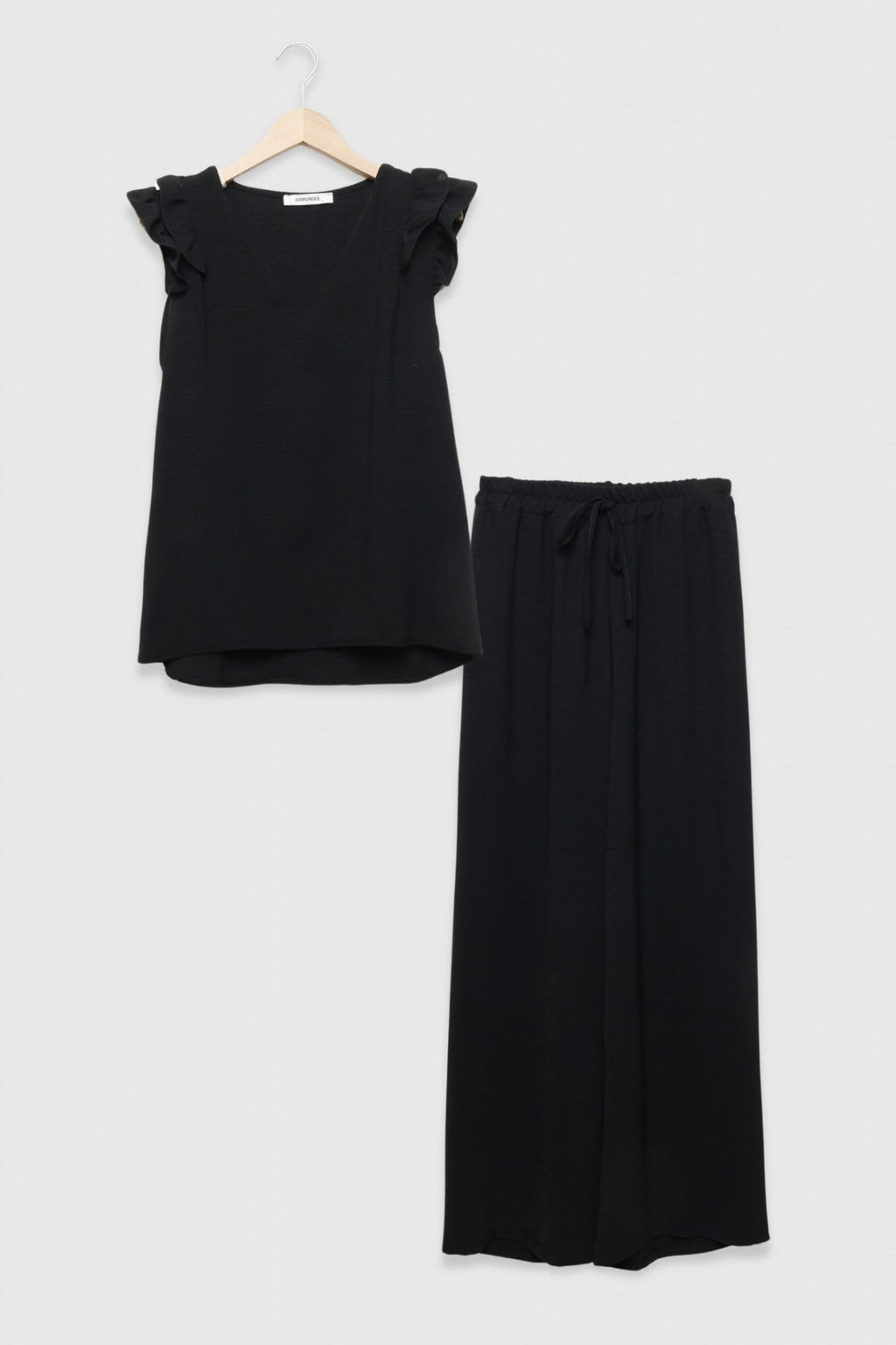 CONJUNTO  TRIANA
