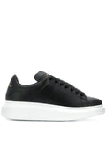 Zapatillas deportivas extragrandes de piel Alexander McQueen — Negro