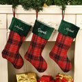 Media de Navidad a cuadros personalizada con parche bordado con nombre para colgar en la chimenea Decoración navideña Regalo de Navidad para la familia