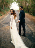 Sheath/Column V-Neck Tulle Lace Court Train Wedding Dresses With Lace