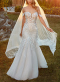 Trumpet/Mermaid Sweetheart Court Train Lace Wedding Dress