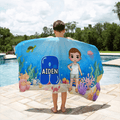 Toalla de playa personalizada de microfibra de secado rápido con el nombre del personaje de dibujos animados de colores Fiesta en la piscina Regalo de cumpleaños para niños Niñas
